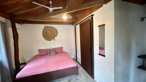 Yay Lodge SIARGAO, private room 4 with AC & hot shower and fast Starlink Wifi